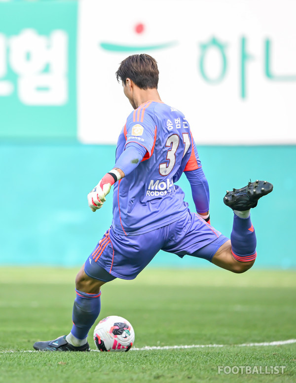 송범근(전북 현대). 서형권 기자