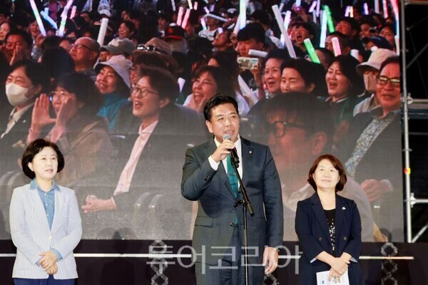 축사하는 이계철 의장/투어코리아뉴스 정명달 기자 사진=의회