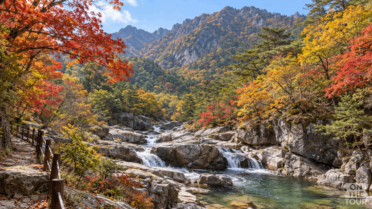 지리산국립공원 구룡계곡의 가을 물길과 단풍 숲. (AI 생성) / 온더투어