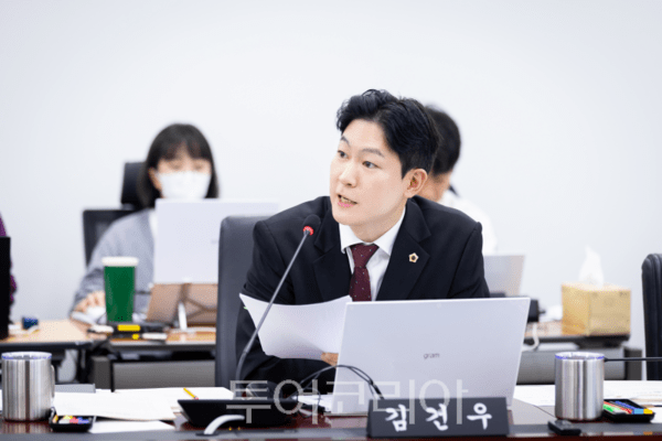 성남시의회 문화복지체육위원회 소속 김건우 의원/투어코리아뉴스 정명달 기자 사진=의회