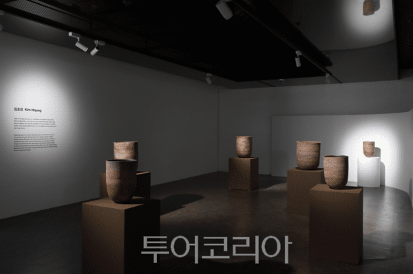 '낯선 전통' 여주 경기생활도자미술관 전시 전경/사진-경기도자비엔날레