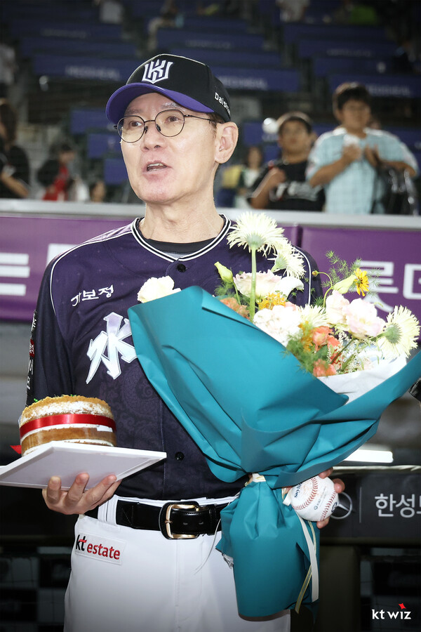 600승을 달성한 이강철 감독(사진=KT)