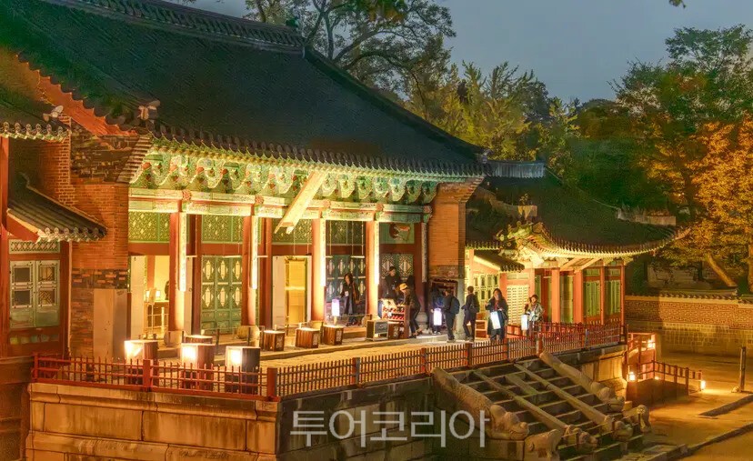 크리에이트립이 단독 판매한 2026 경복궁 별빛야행 외국인 특별 회차 티켓이 판매 시작 당일 전량 매진됐다. 올해 1월 1일부터 10월 13일까지 궁 야간 행사를 제외한 야간관광 상품 거래액은 전년 동기 대비 약 41% 증가했다. /사진-크리에이트립