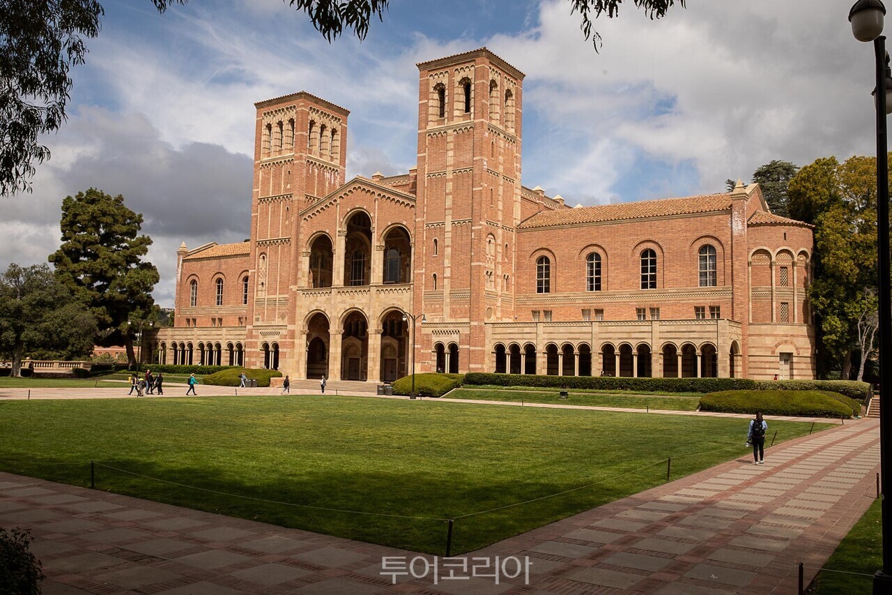 출처_UCLA 2" "출처_UCLA" "출처_UC버클리 2" "출처_UC버클리 3" "출처_UC버클리 4" "출처_UC버클리 5" "출처_UC버클리" /사진제공-처 캘리포니아 관광청
