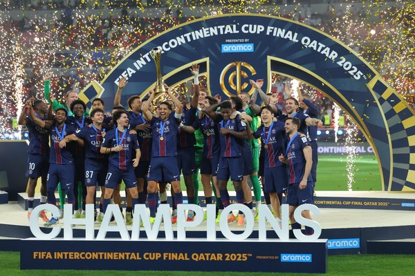 2025 FIFA 인터콘티넨털컵에서 우승한 이강인 등 파리생제르맹 선수들. 카타르 대회조직위원회 제공