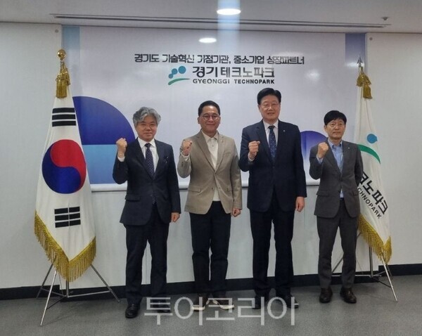 안광률 대표의원이거북섬 웨이브파크와 경기테크노파크를 방문했다 /투어코리아뉴스 정명달 기자 사진=의회