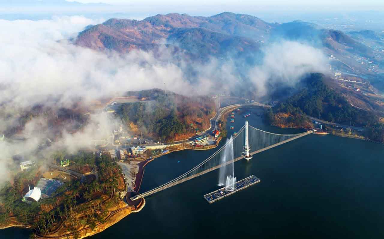 예당호 출렁다리 관광명소. / 사진=충남관광 제공