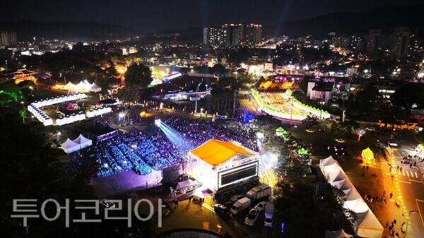 ▲지난해 성황리에 개최된 ‘2025 홍성글로벌바비큐페스티벌’축제 모습. /사진-홍성군