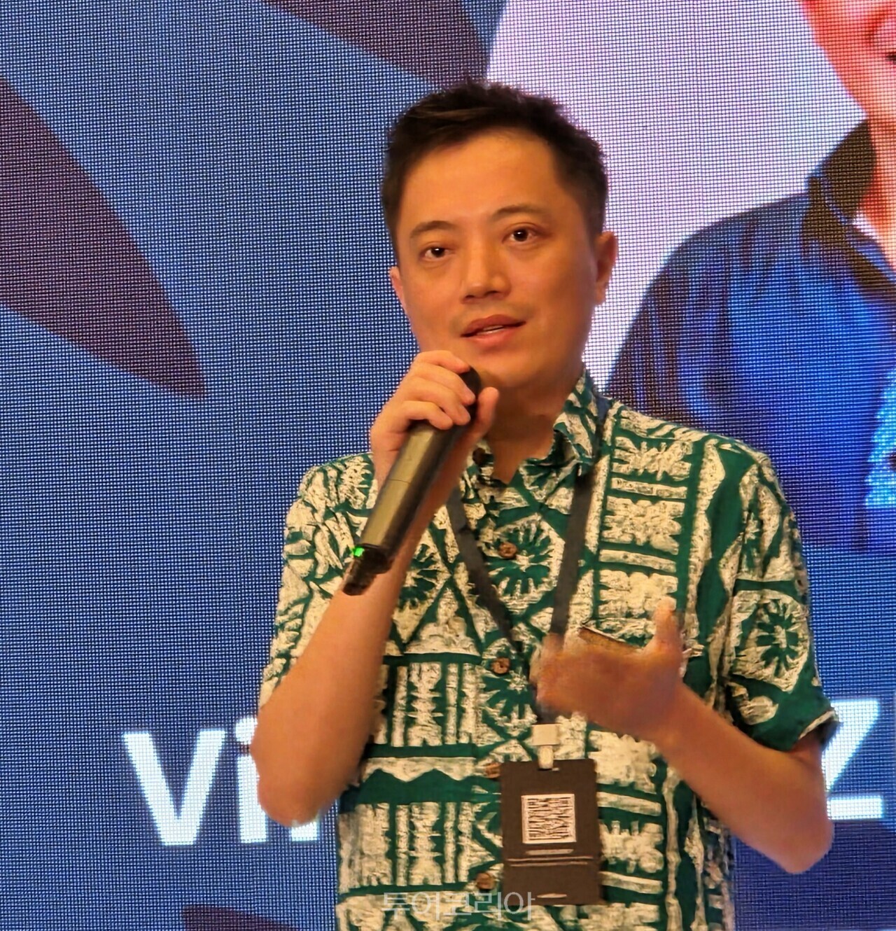 파레쉬 판트(Paresh Pant) 피지관광청 최고경영자(CEO) 겸 관광청장과 빈센트 정(Vincent Zheng) 피지관광청 아시아·글로벌 중국시장 지역 디렉터, 비비 장(Vivi Zhang) 피지관광청 중화권 홍보 담당자 /사진-투어코리아