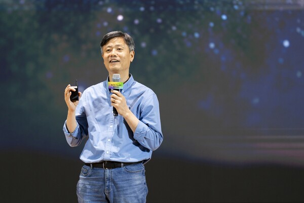 10월 28일 장병규 크래프톤 의장이 ‘2026 정주영 창업경진대회’ 데모데이에서 ‘무한으로의 확장’을 주제로 기조연설을 진행했다. (사진=크래프톤 제공)