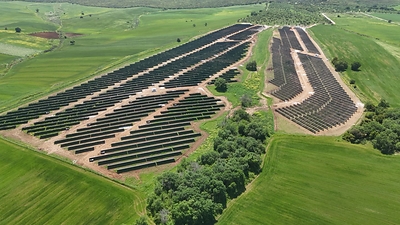 LONGi solar technology viewed from overhead at another FARIA RENEWABLES site.