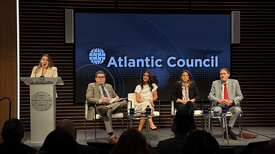 De izquierda a derecha: Enrique Millán-Mejía, Senior Fellow del Adrienne Arsht Latin America Center del Atlantic Council; Yaneth Giha, Directora Ejecutiva de FIFARMA; Ana María Vesga Gaviria, Ministra de Salud y Protección Social de Colombia; y el Dr. Jarbas Barbosa, Director de la Organización Panamericana de la Salud (OPS), durante un diálogo de alto nivel sobre inversión en salud en América Latina y el Caribe, realizado en el Atlantic Council en Washington, D.C. Crédito de la foto: FIFARMA